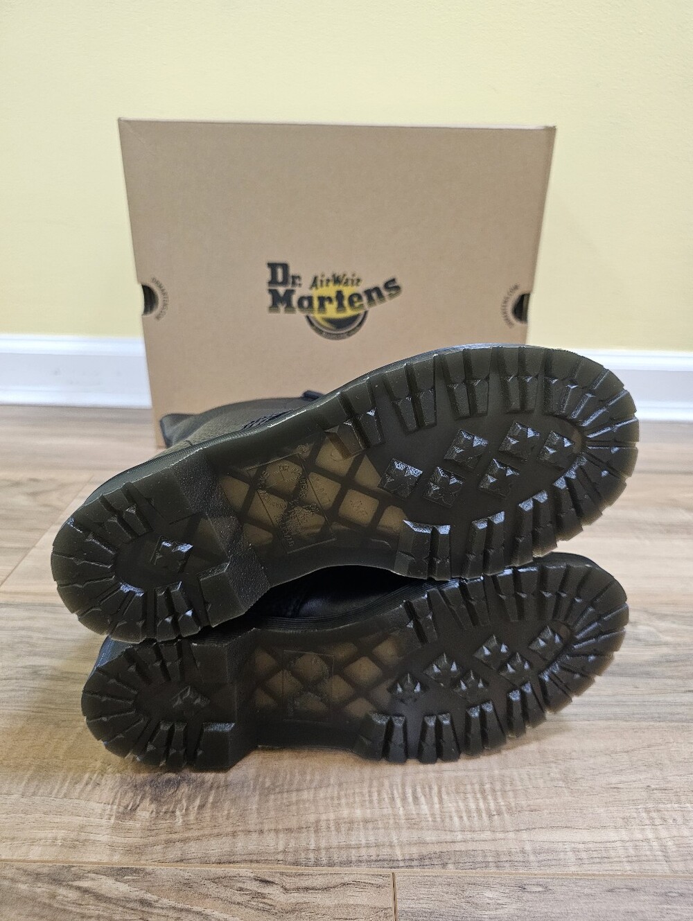 DR. MARTENS 1B99 FRONT ZIP LEATHER BOOTS - Picture 10 of 14